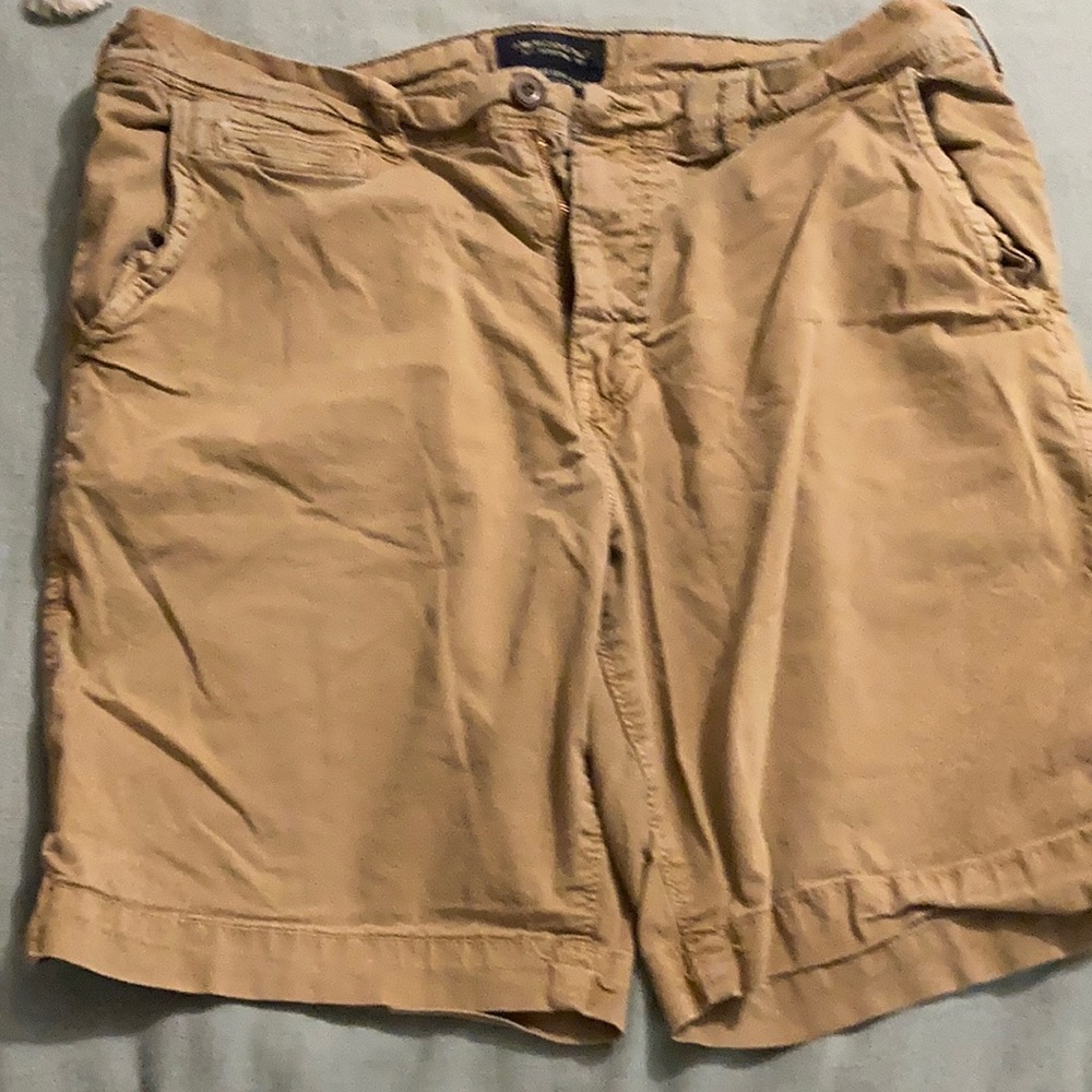 Men’s American eagle shorts size 36